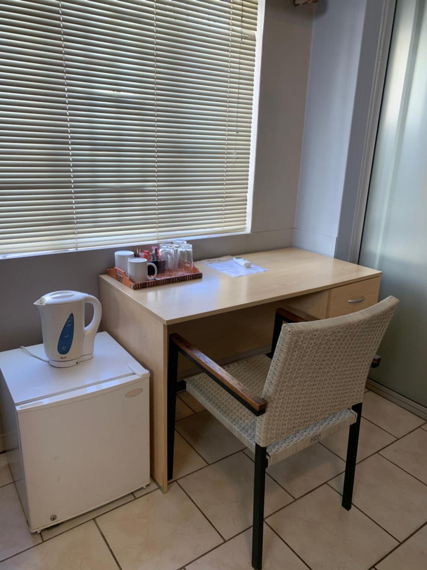 Hotel Pension Casa Africana Windhoek Bagian luar foto